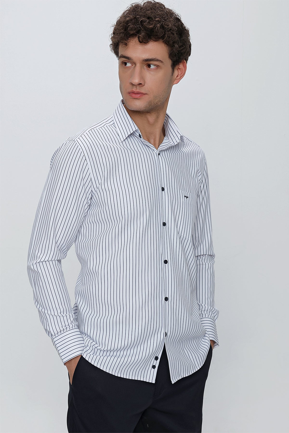 Comfort-Fit Striped Shirt - Navy