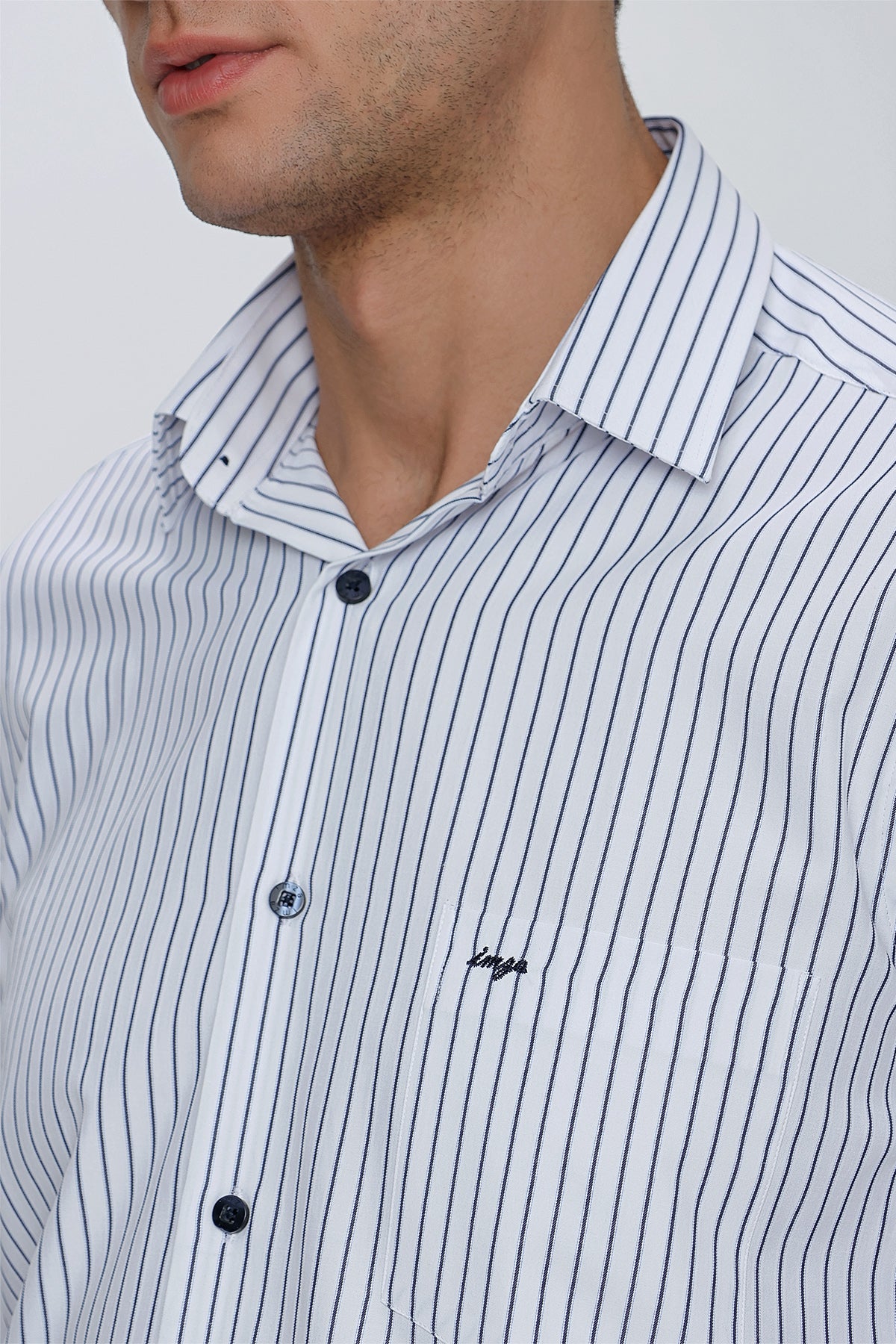 Comfort-Fit Striped Shirt - Navy