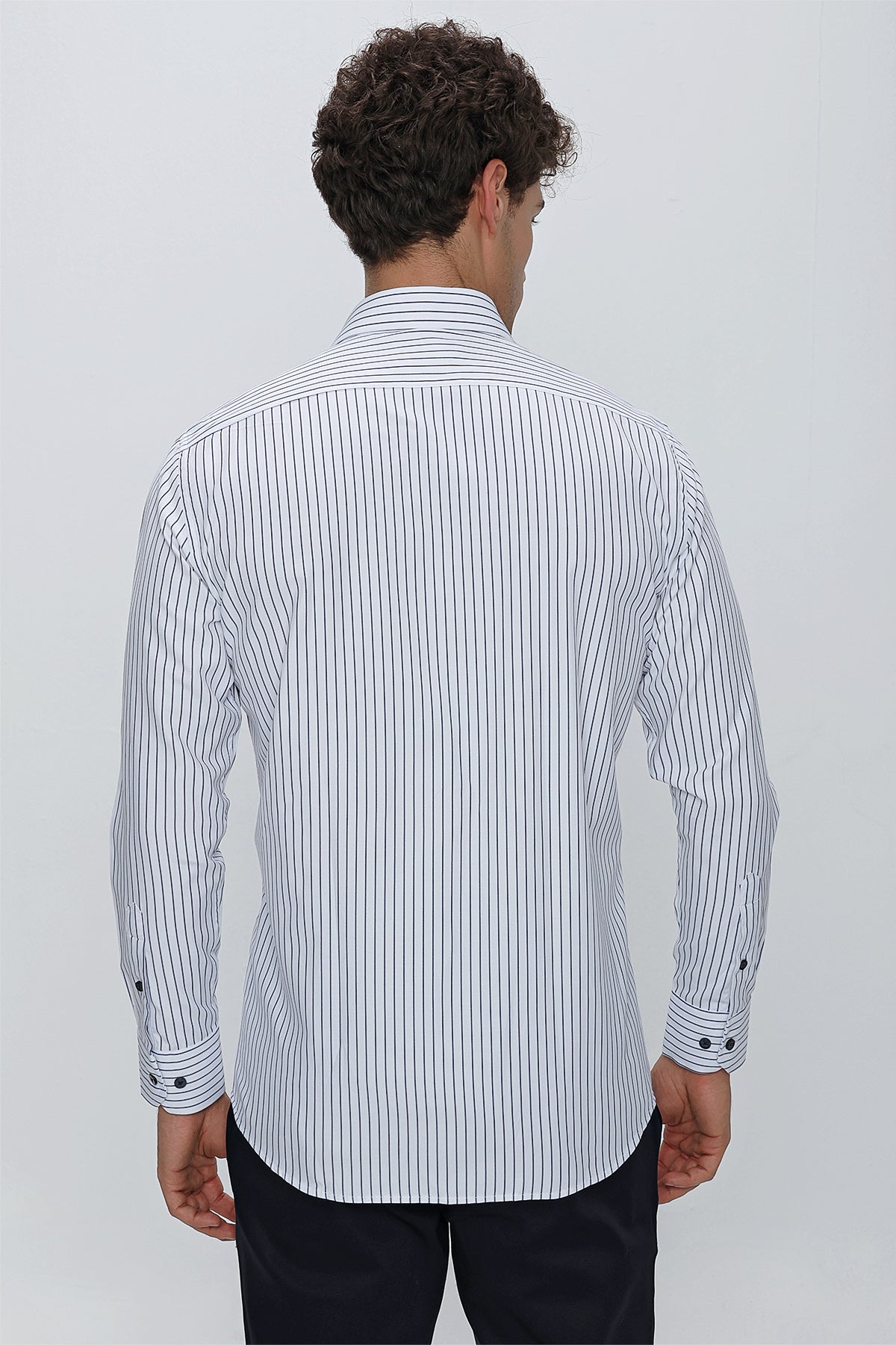 Comfort-Fit Striped Shirt - Navy