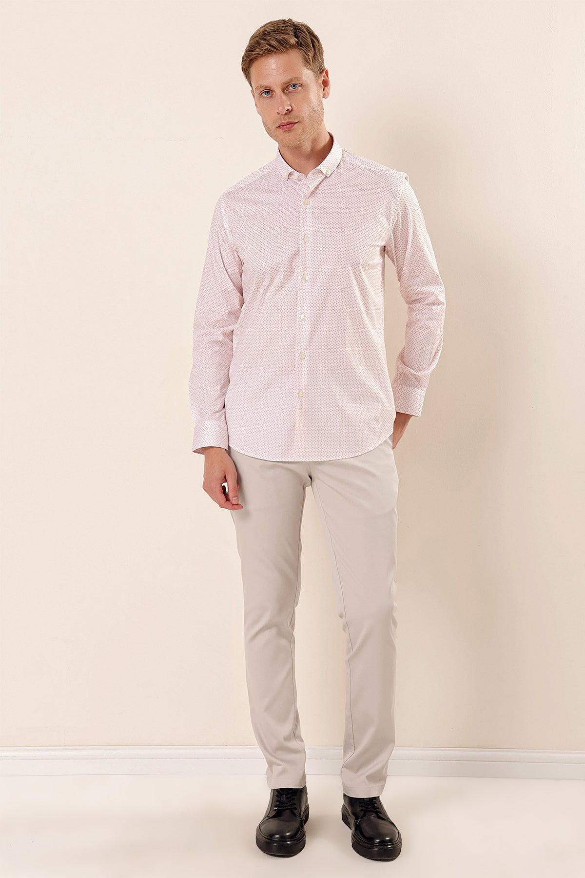 Slim-Fit Patterned Oxford Shirt - Beige