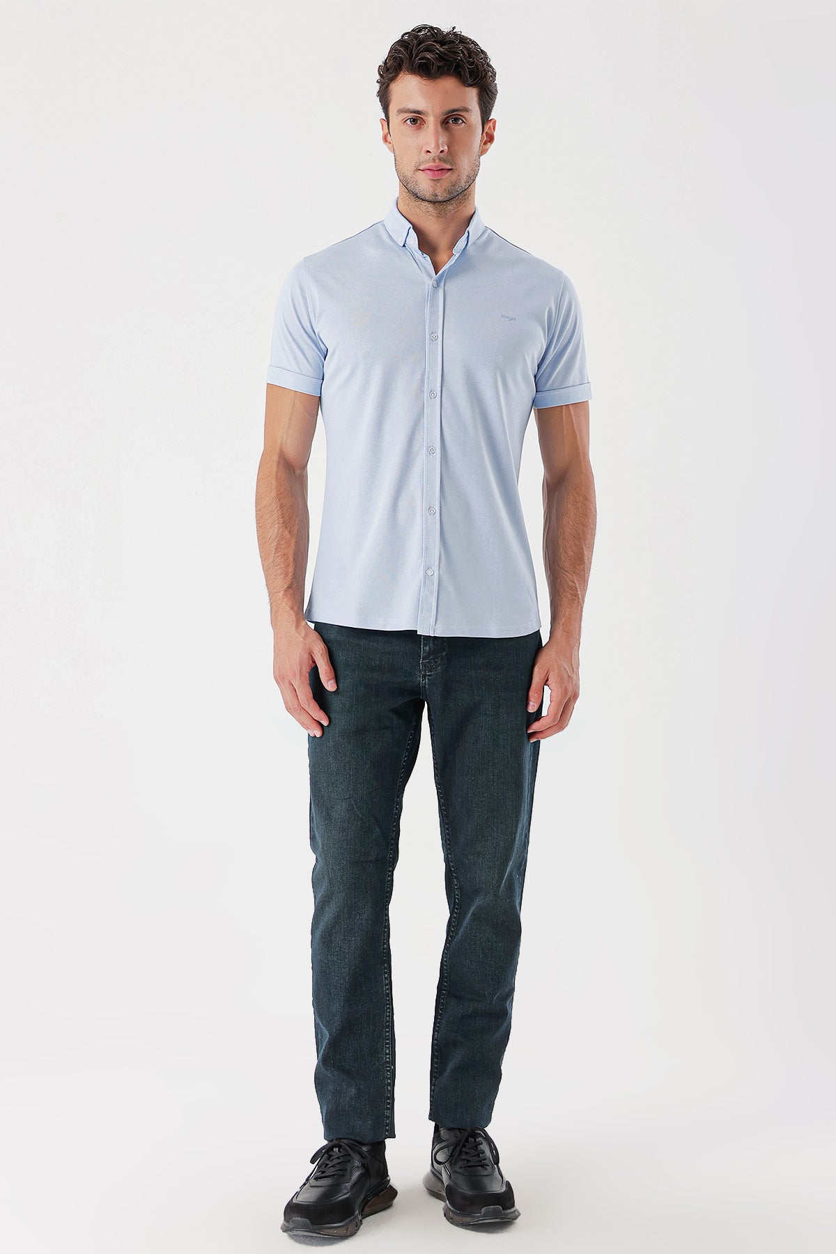 Slim-Fit Short Sleeve Oxford Shirt - Light Blue