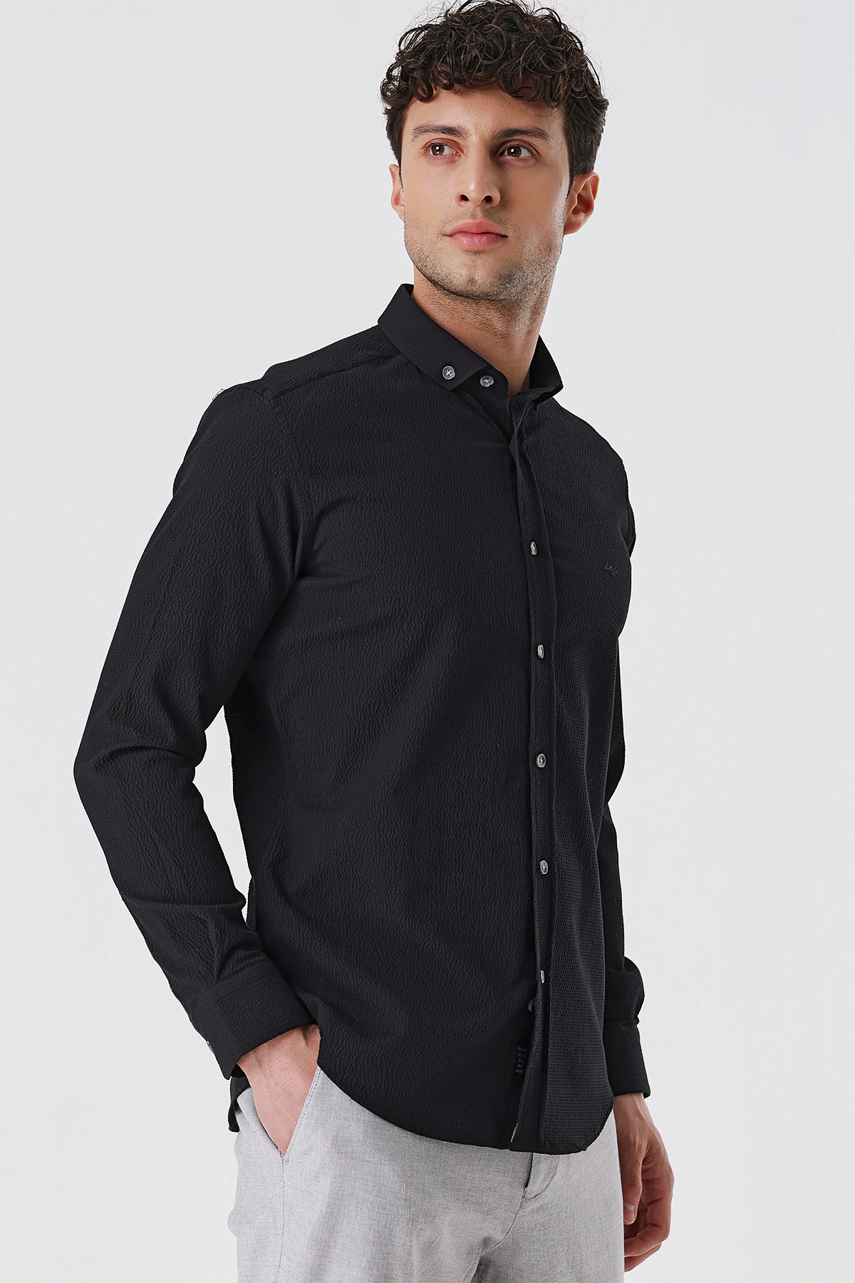 Slim-Fit Patterned Oxford Shirt - Black