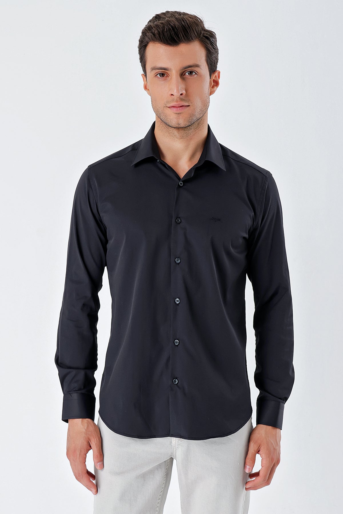 Slim-Fit Basic Shirt - Black