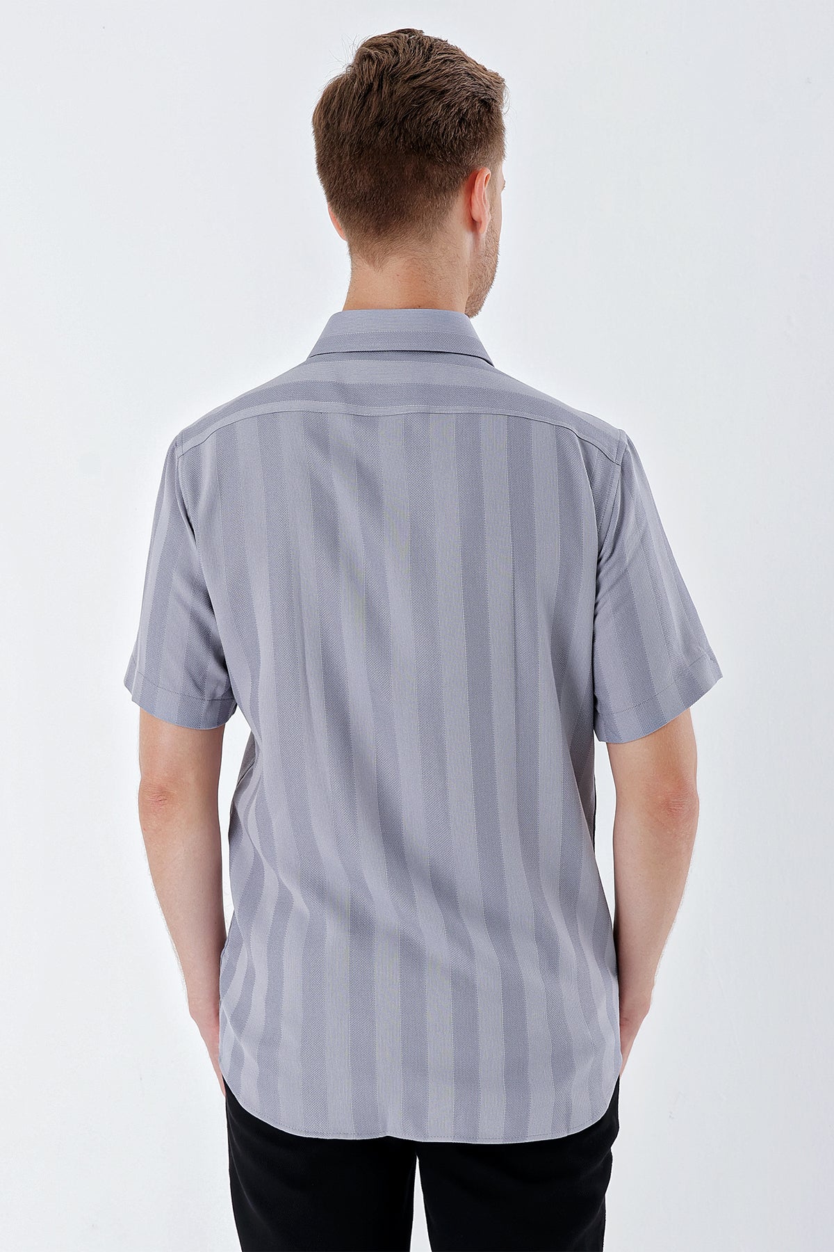 Comfort-Fit Short Sleeve Striped Shirt - Grey