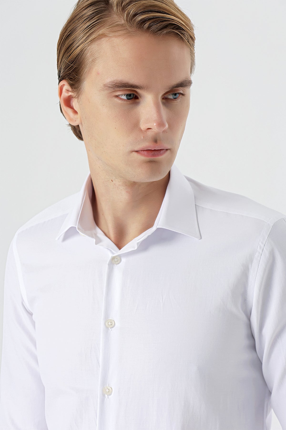 Slim-Fit Basic Shirt - White