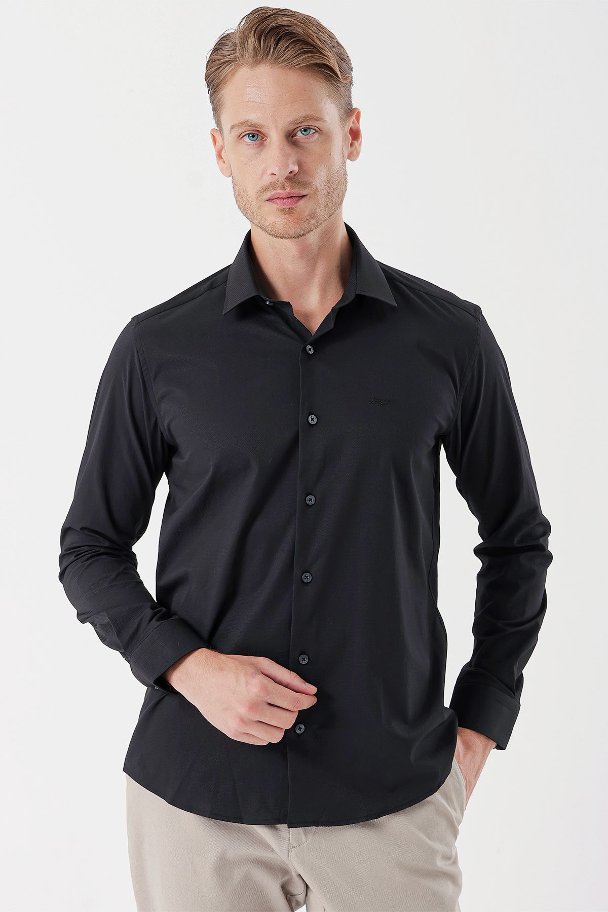 Slim-Fit Textured Classic Shirt - Black