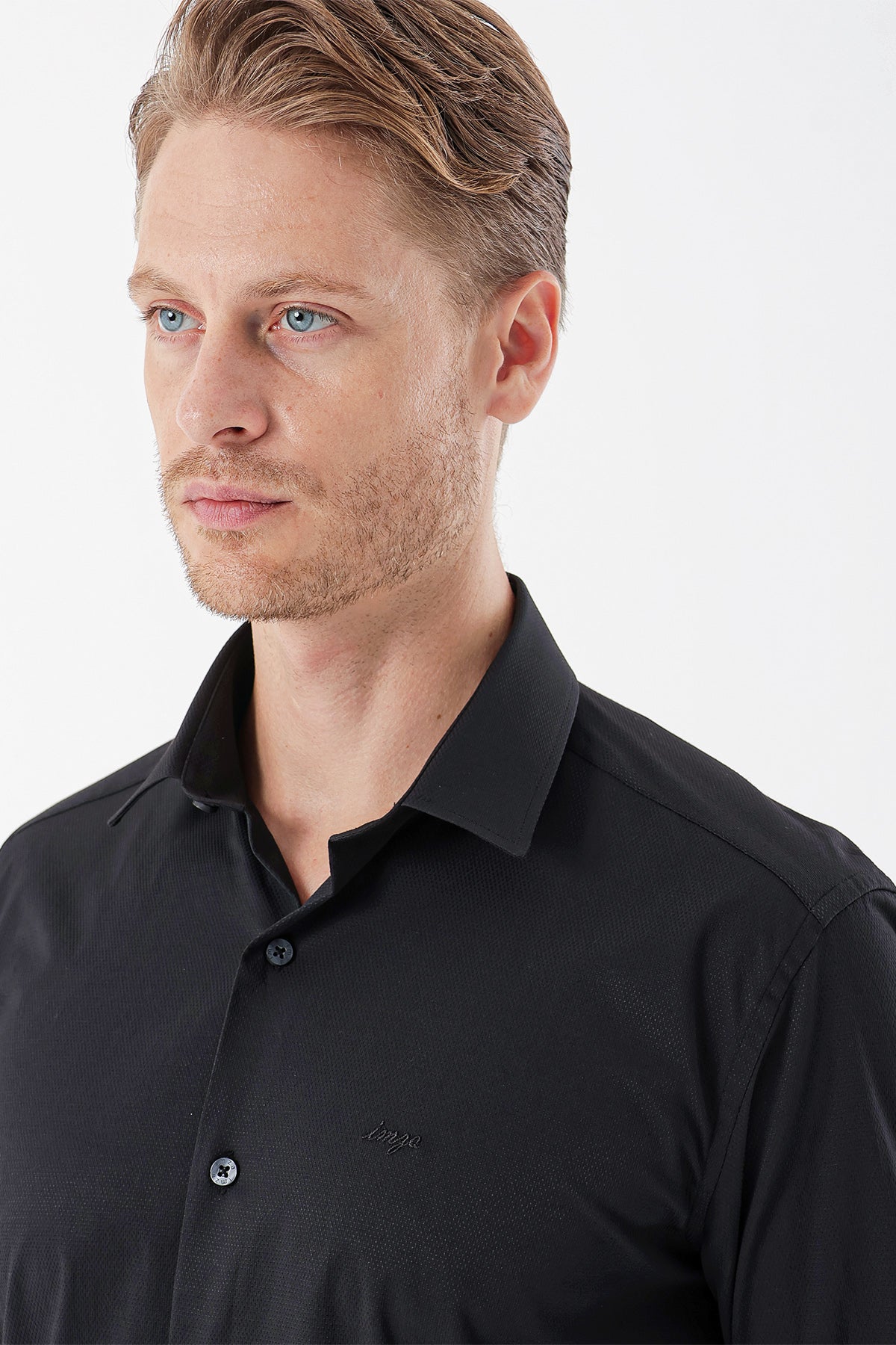 Slim-Fit Textured Classic Shirt - Black