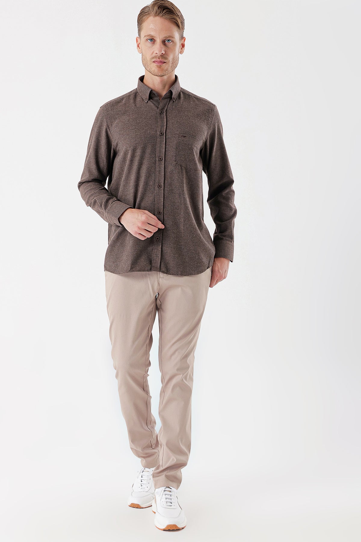 Comfort-Fit Textured Oxford Shirt - Brown