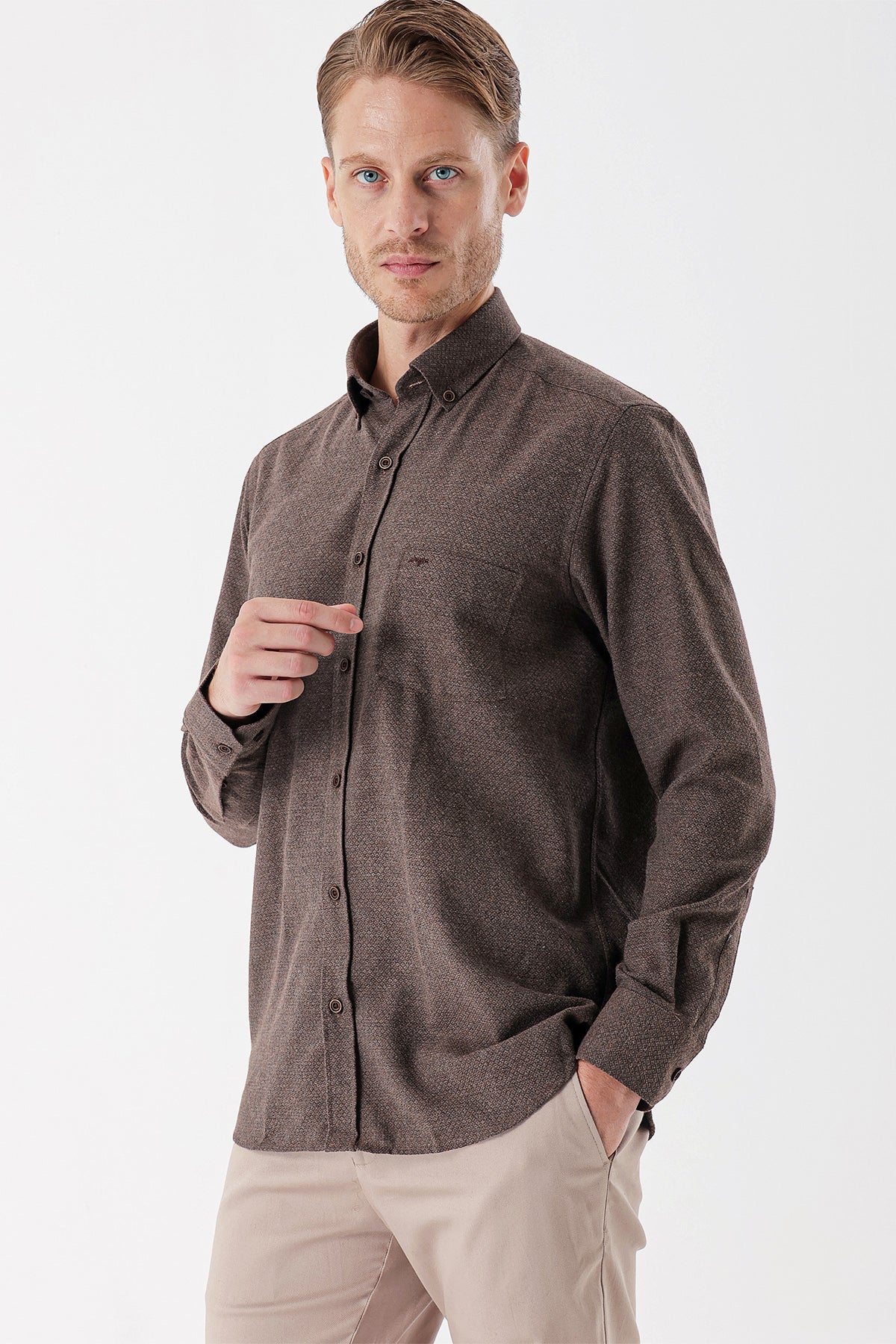 Comfort-Fit Textured Oxford Shirt - Brown