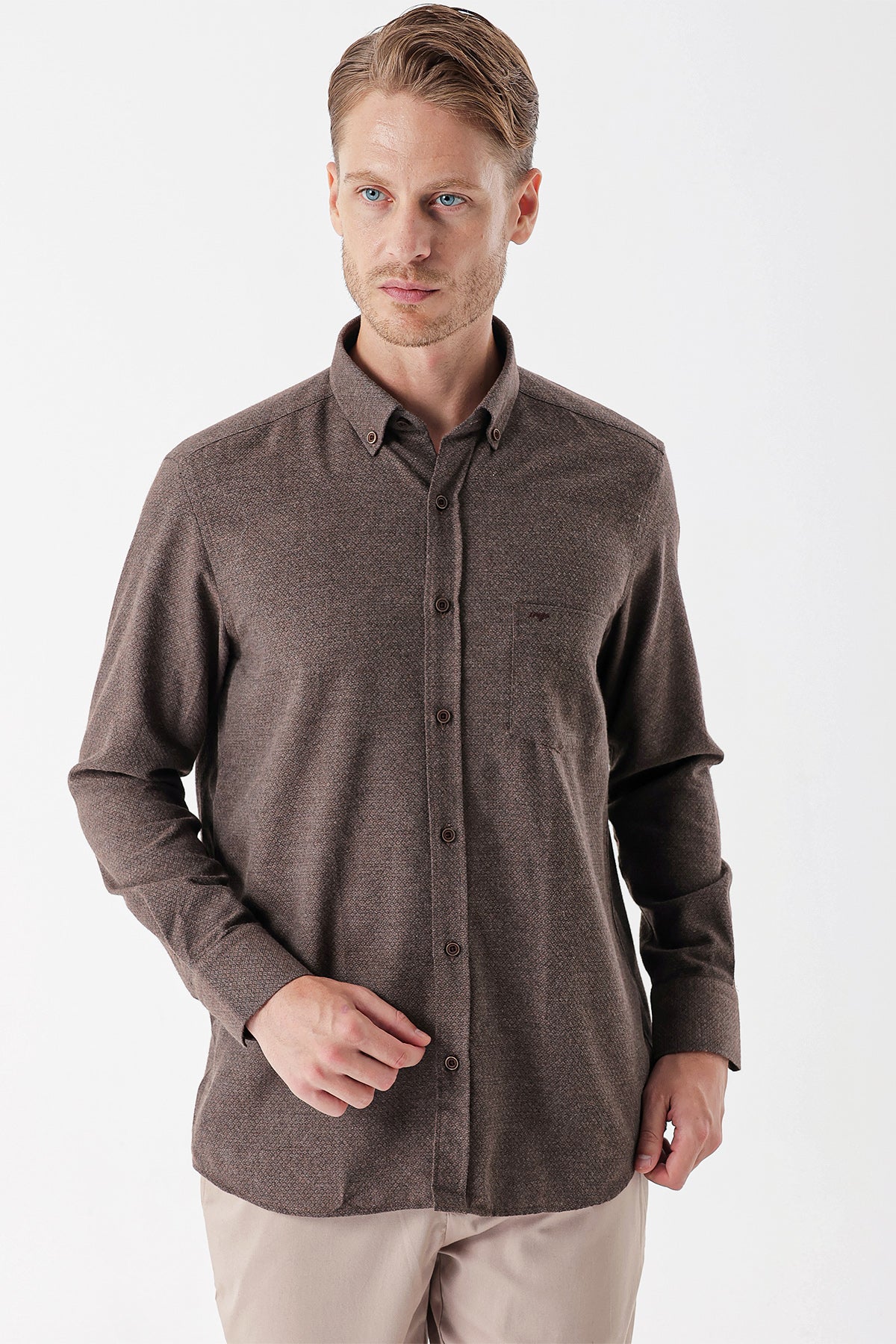 Comfort-Fit Textured Oxford Shirt - Brown