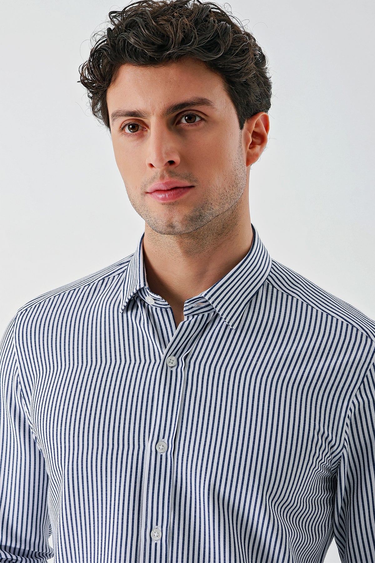 Slim-Fit Striped Oxford Shirt - Navy