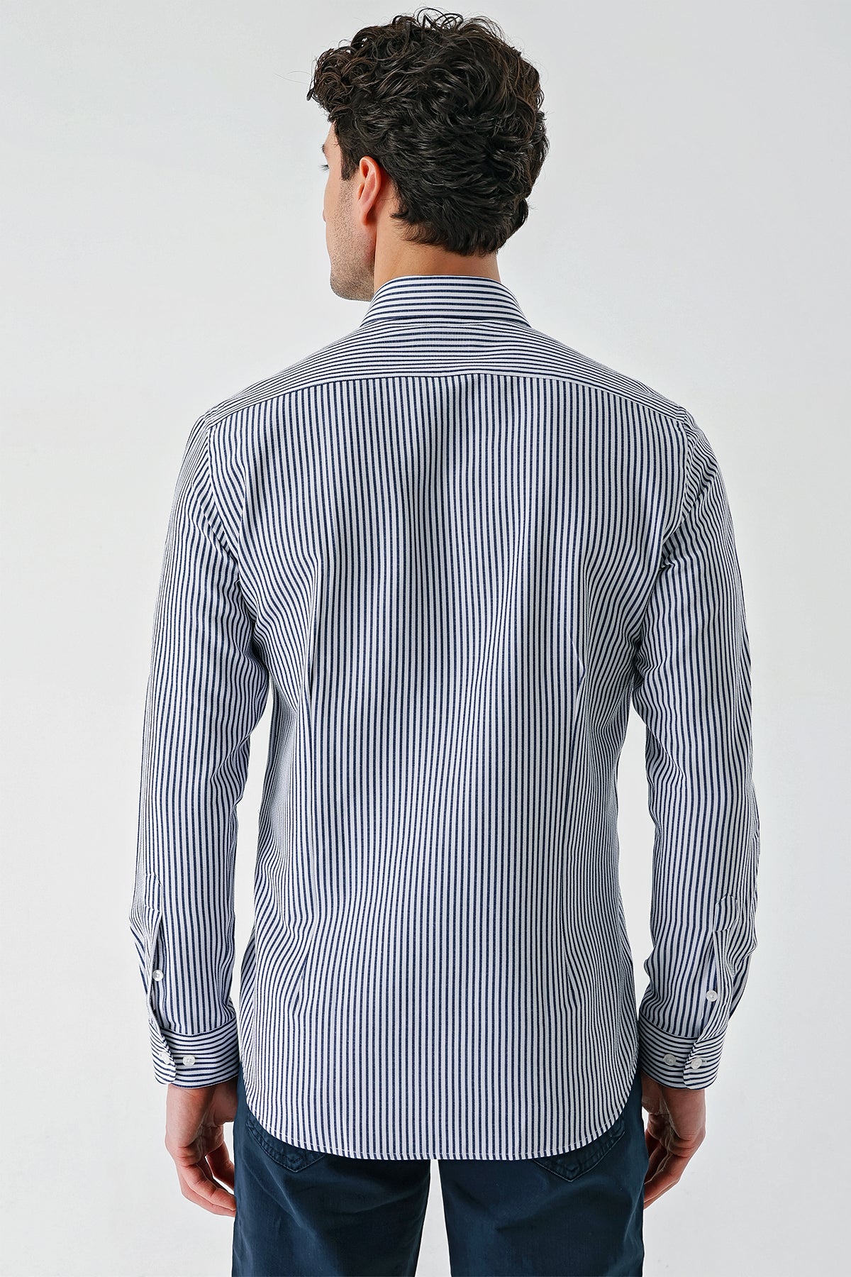 Slim-Fit Striped Oxford Shirt - Navy