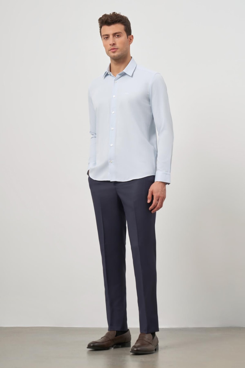 Slim-Fit Classic Shirt - Light Blue