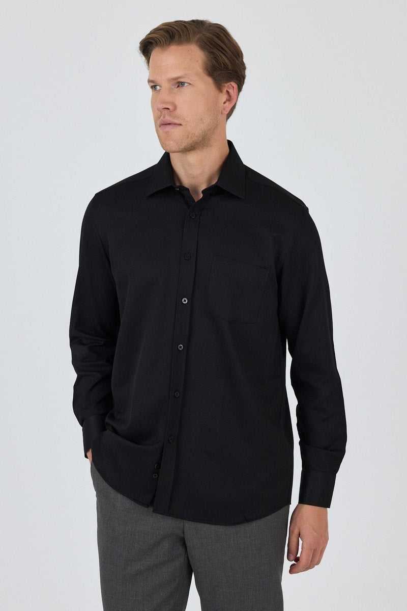 Comfort-Fit Classic Shirt - Black
