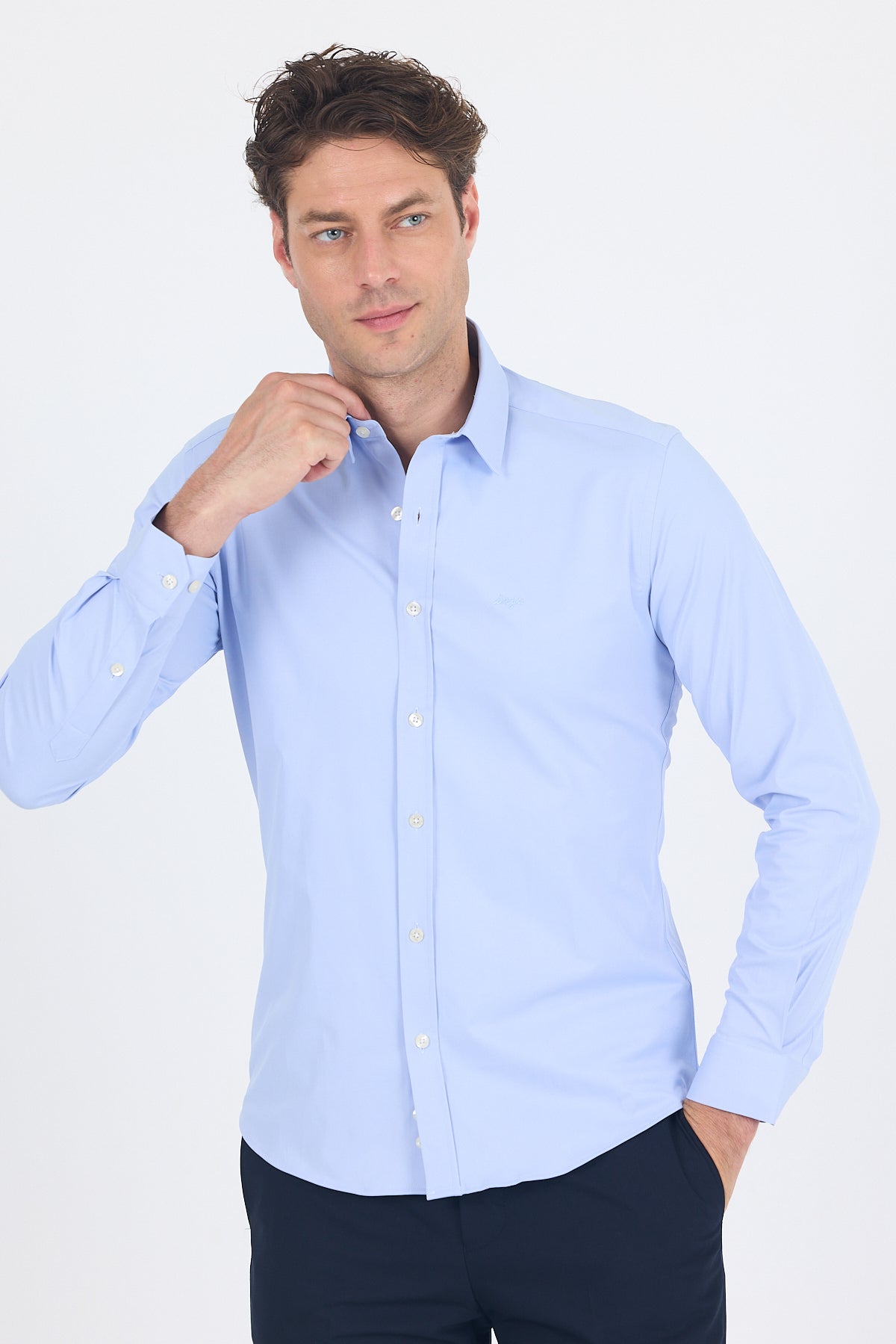 Slim-Fit Classic Shirt - Light Blue