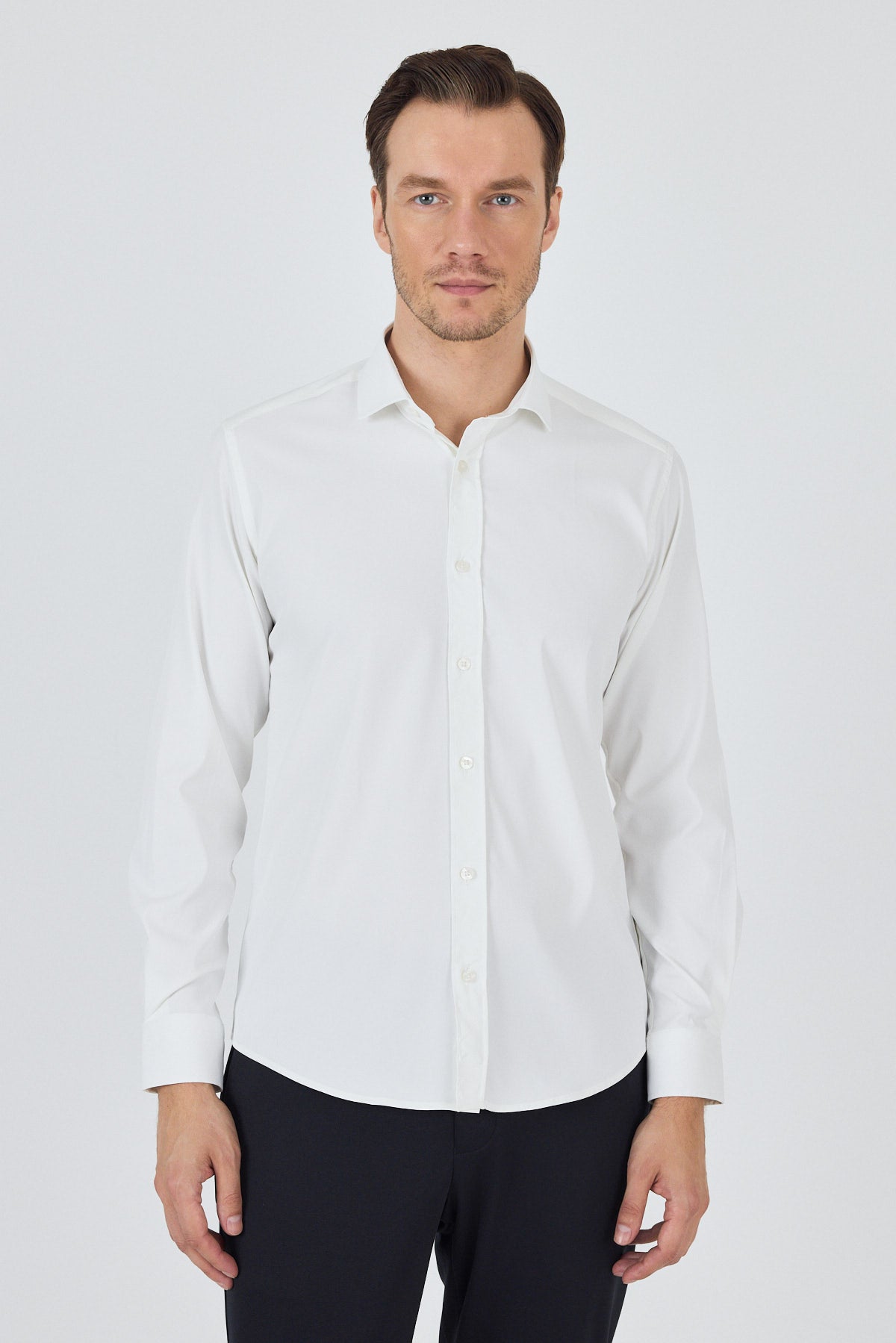 Slim-Fit Classic Shirt - Off-White