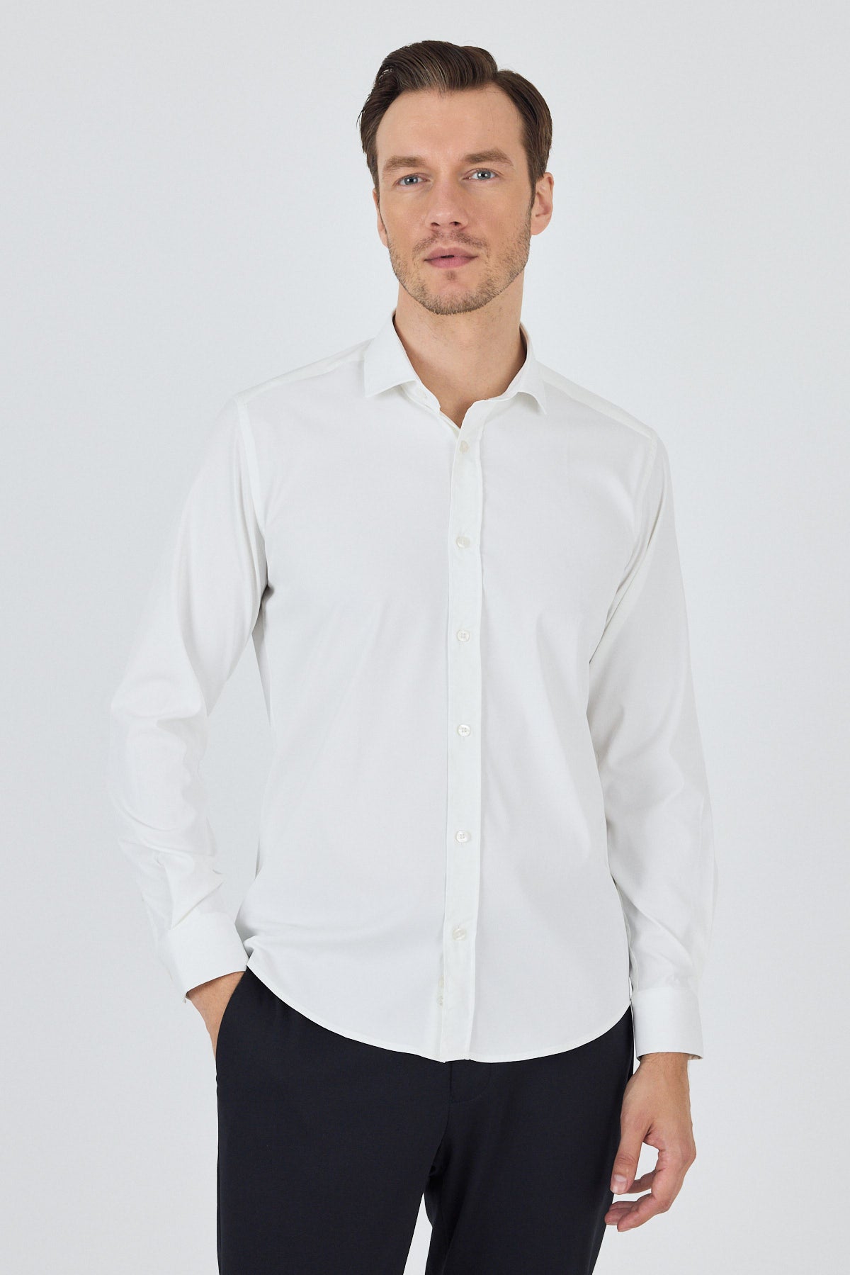 Slim-Fit Classic Shirt - Off-White
