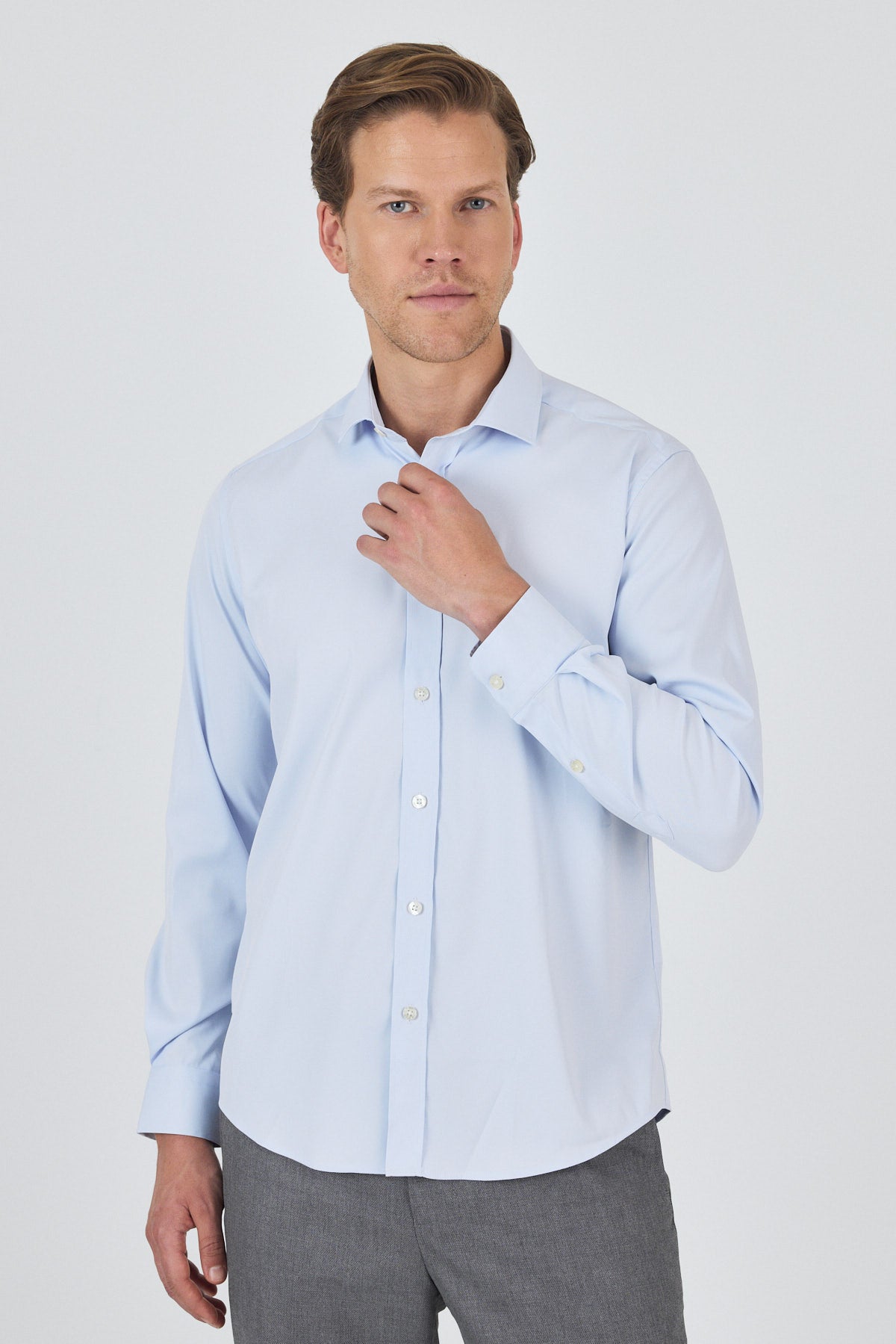 Slim-Fit Classic Shirt - Light Blue