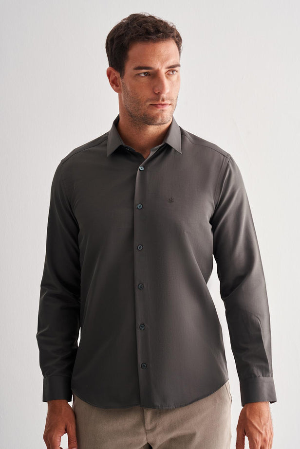 Slim-Fit Classic Shirt - Khaki