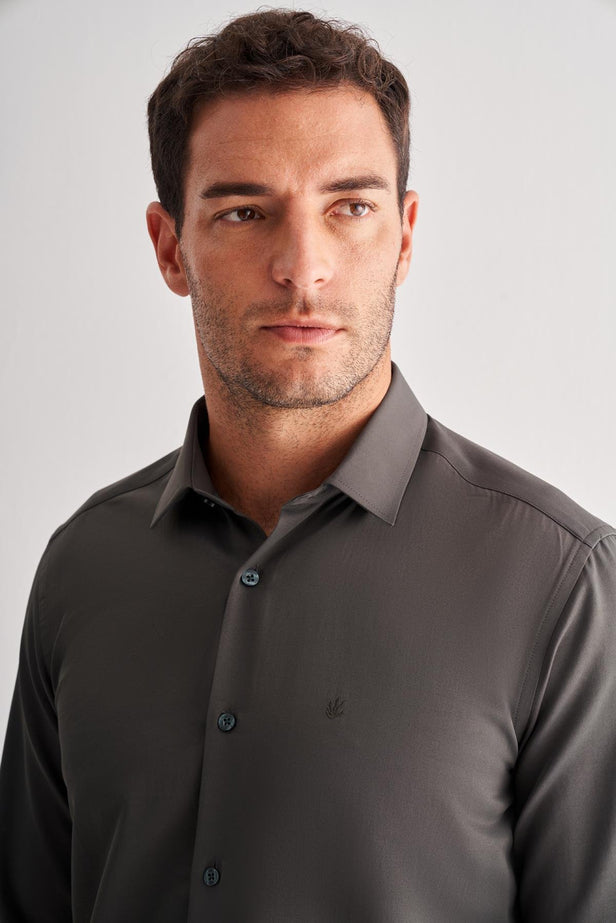 Slim-Fit Classic Shirt - Khaki