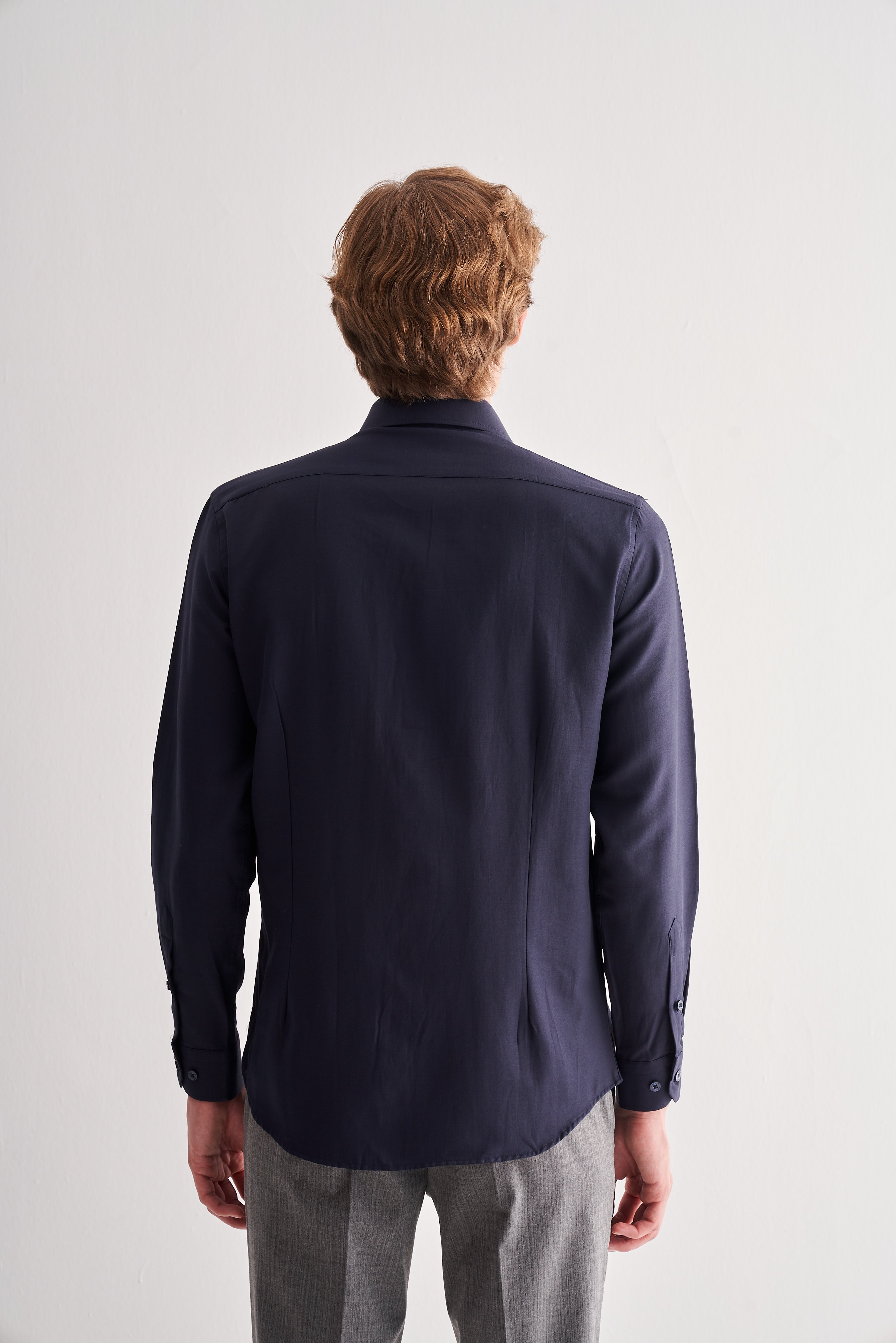 Slim-Fit Classic Shirt - Navy Blue