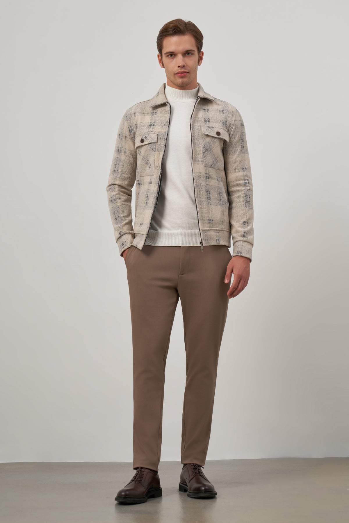 Slim-Fit Check Jacket - Beige