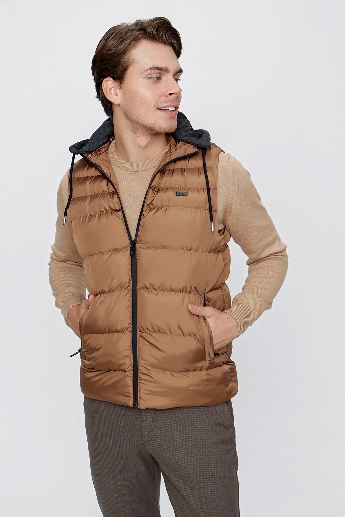 Slim-Fit Hooded Puffer Vest - Camel