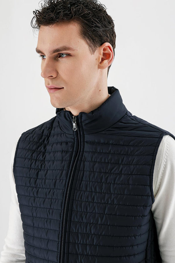 Slim-Fit Puffer Vest - Navy