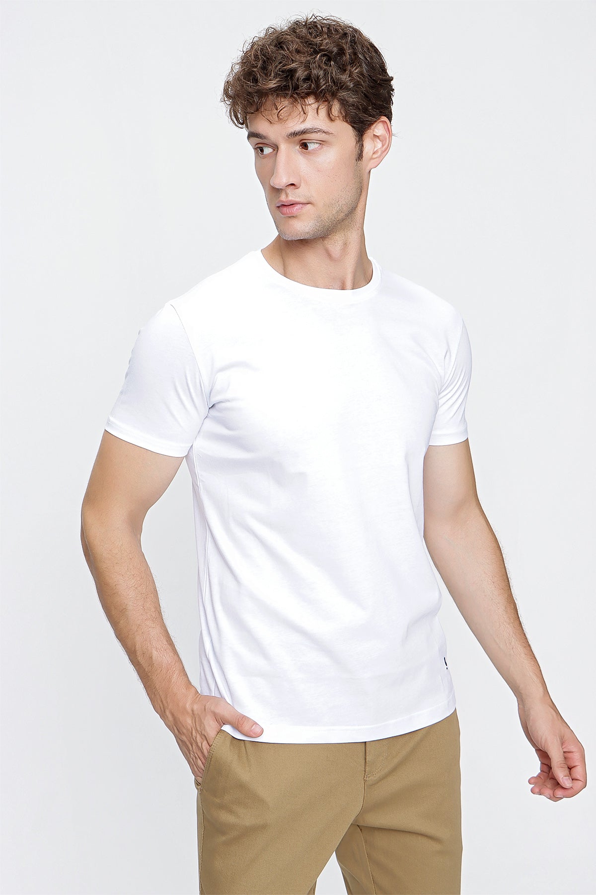 Slim-Fit Basic T-shirt - White