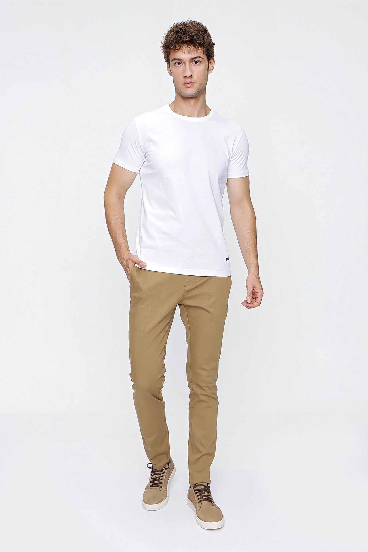 Slim-Fit Basic T-shirt - White