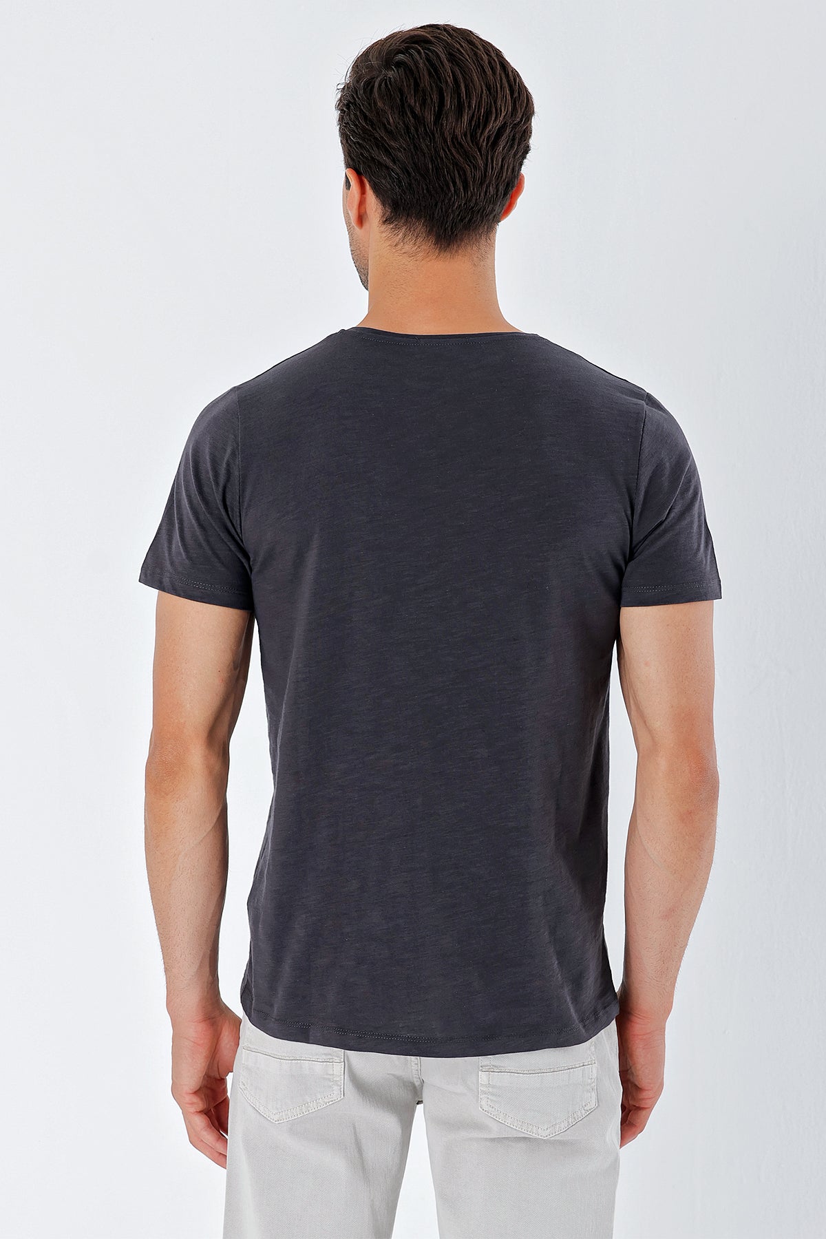 Slim-Fit Basic T-shirt - Dark Grey