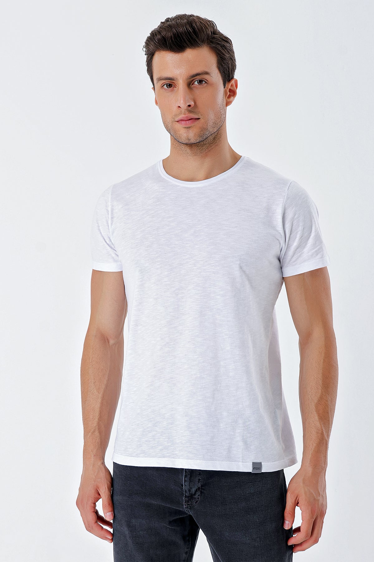 Slim-Fit Basic T-shirt - White