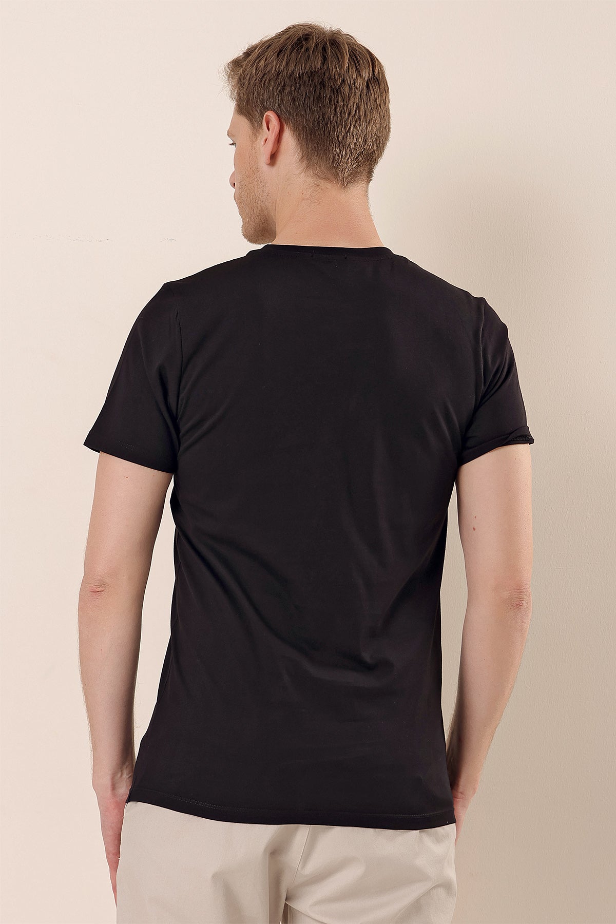 Slim-Fit Printed T-shirt - Black