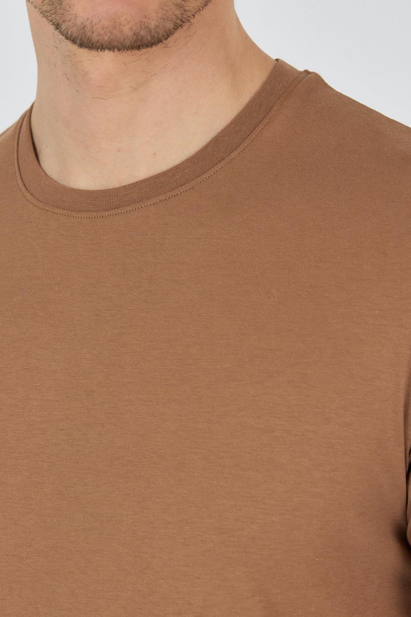 Slim-Fit Basic T-shirt - Camel