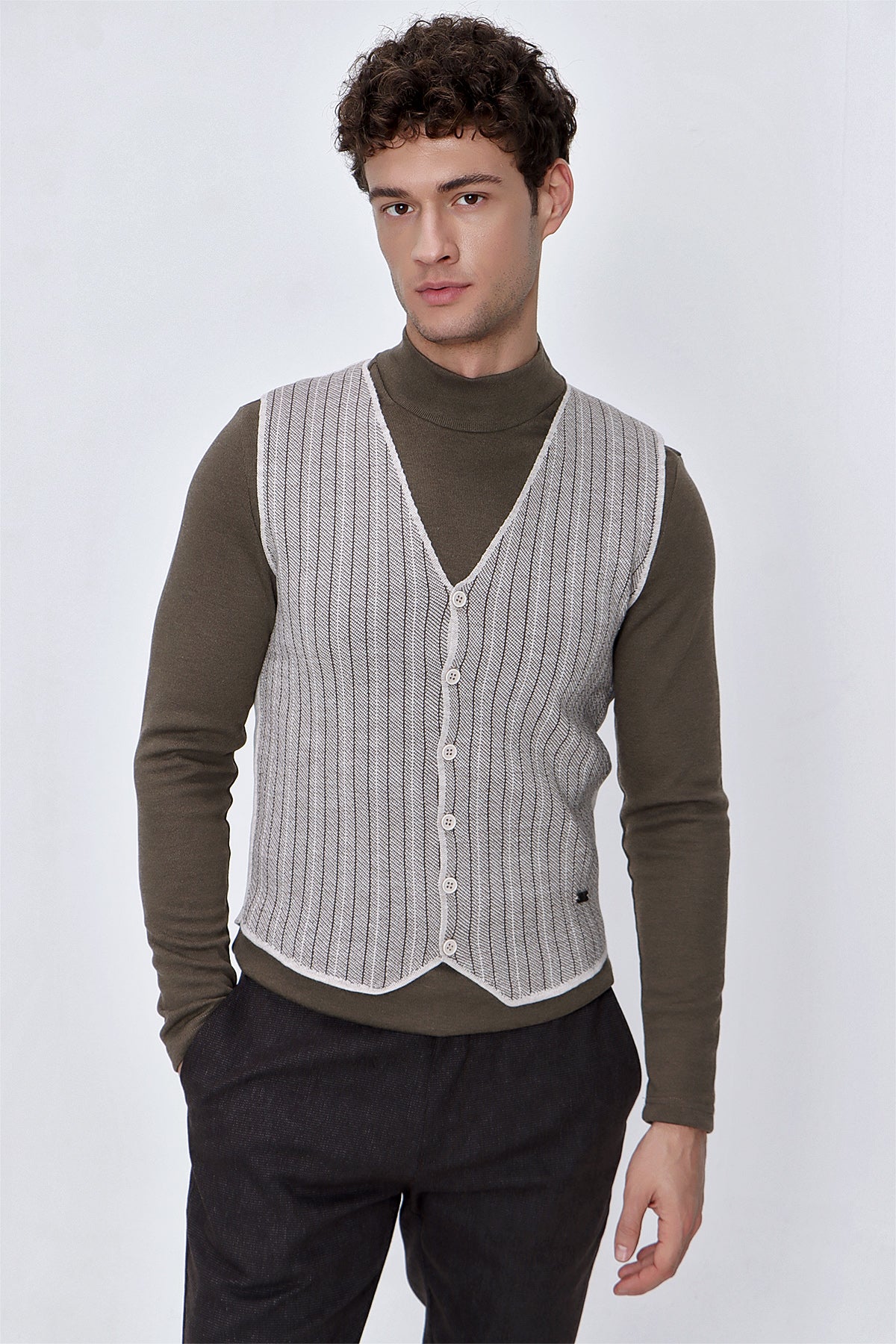 Slim-Fit Stripped Vest - Beige