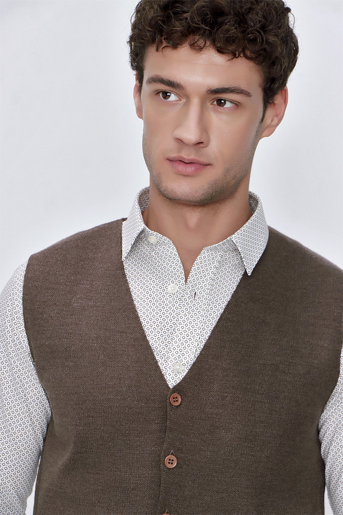 Slim-Fit Classic Vest - Brown