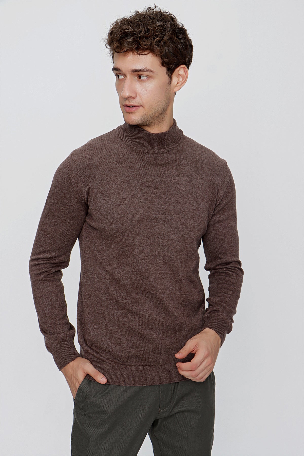 Comfort-Fit Half-Neck Knitwear - Brown