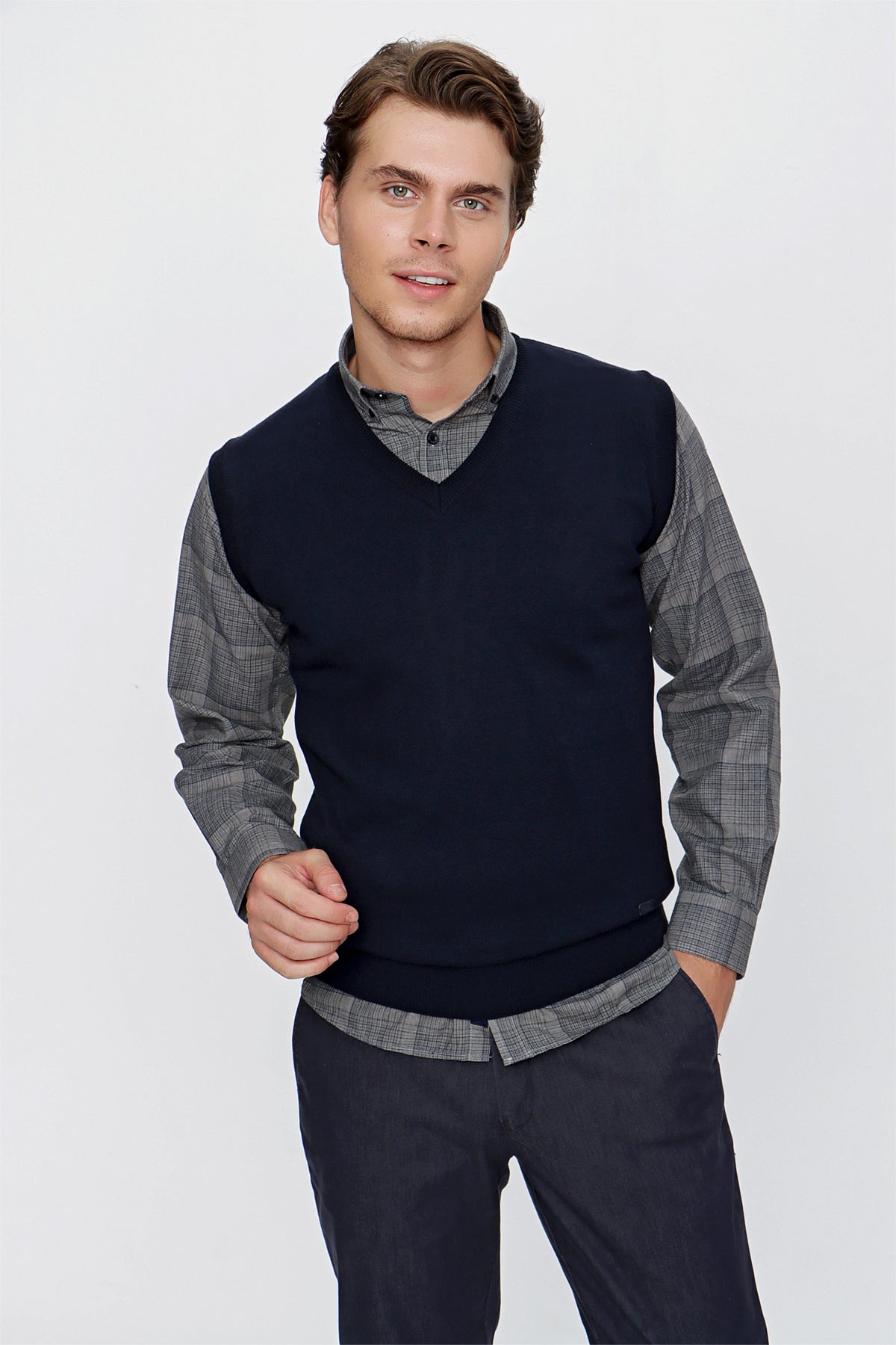 Slim-Fit V-Neck Sweater - Navy