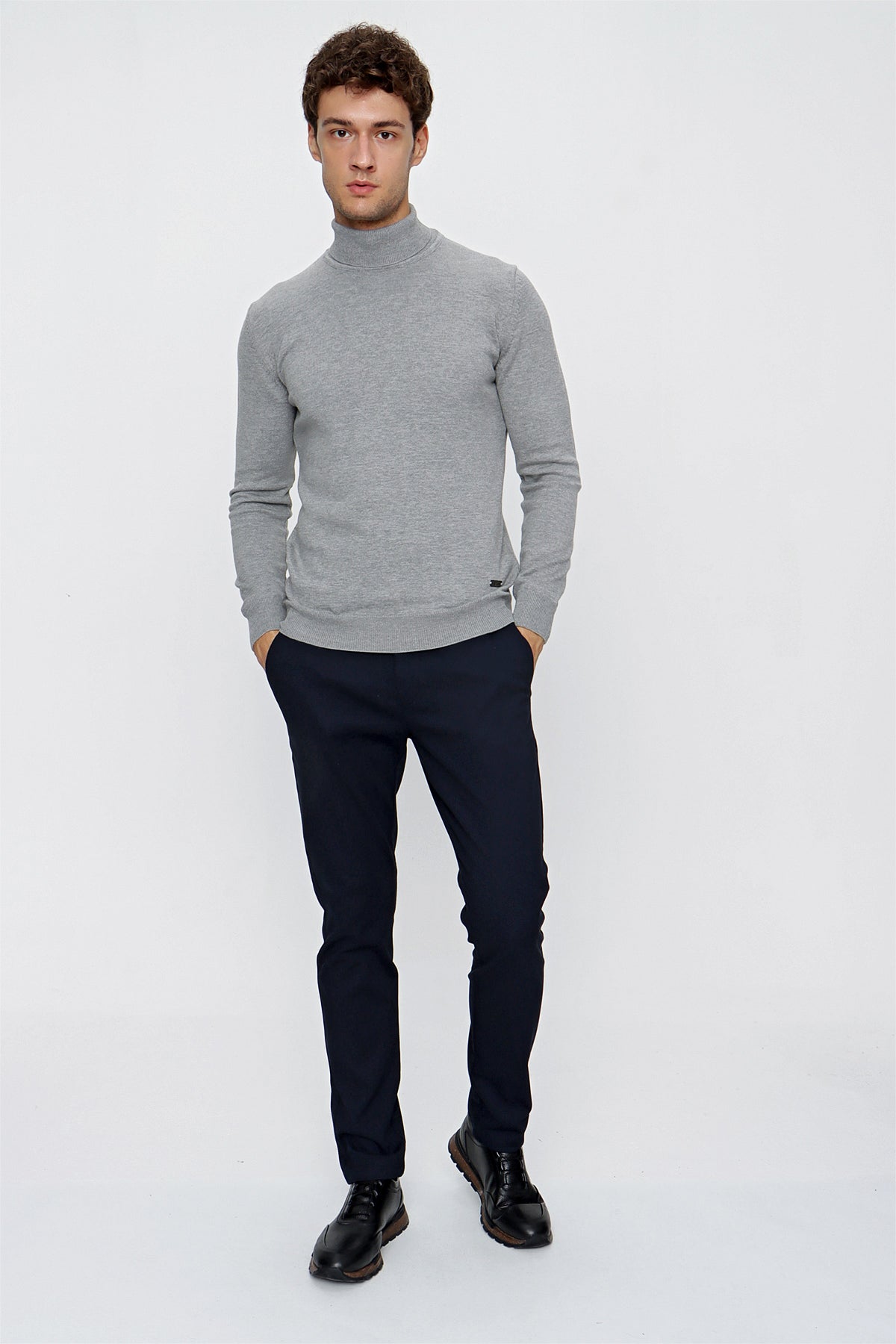 Comfort-Fit High-Neck Knitwear - Light Grey