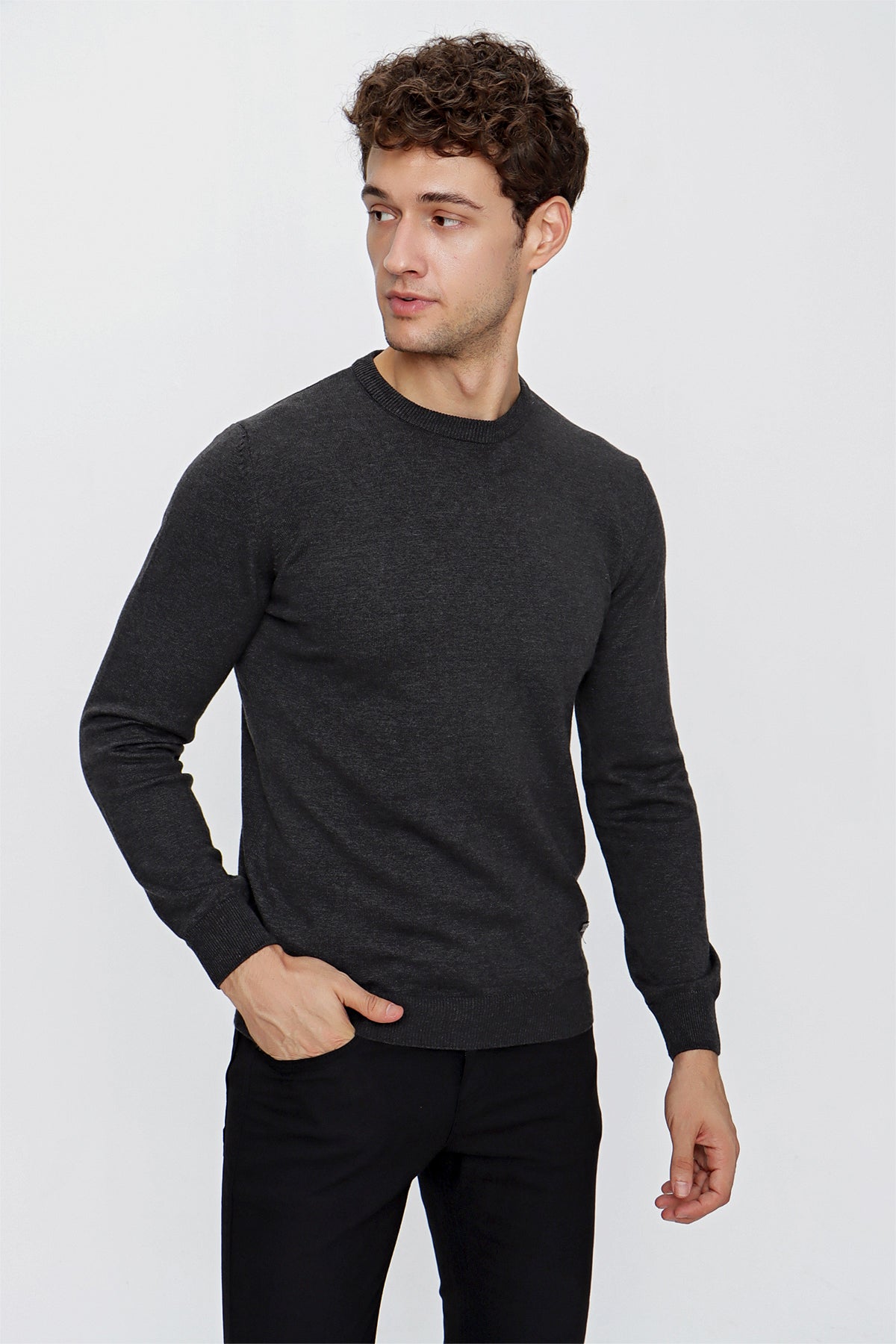 Comfort-Fit Round-Neck Knitwear - Dark Grey