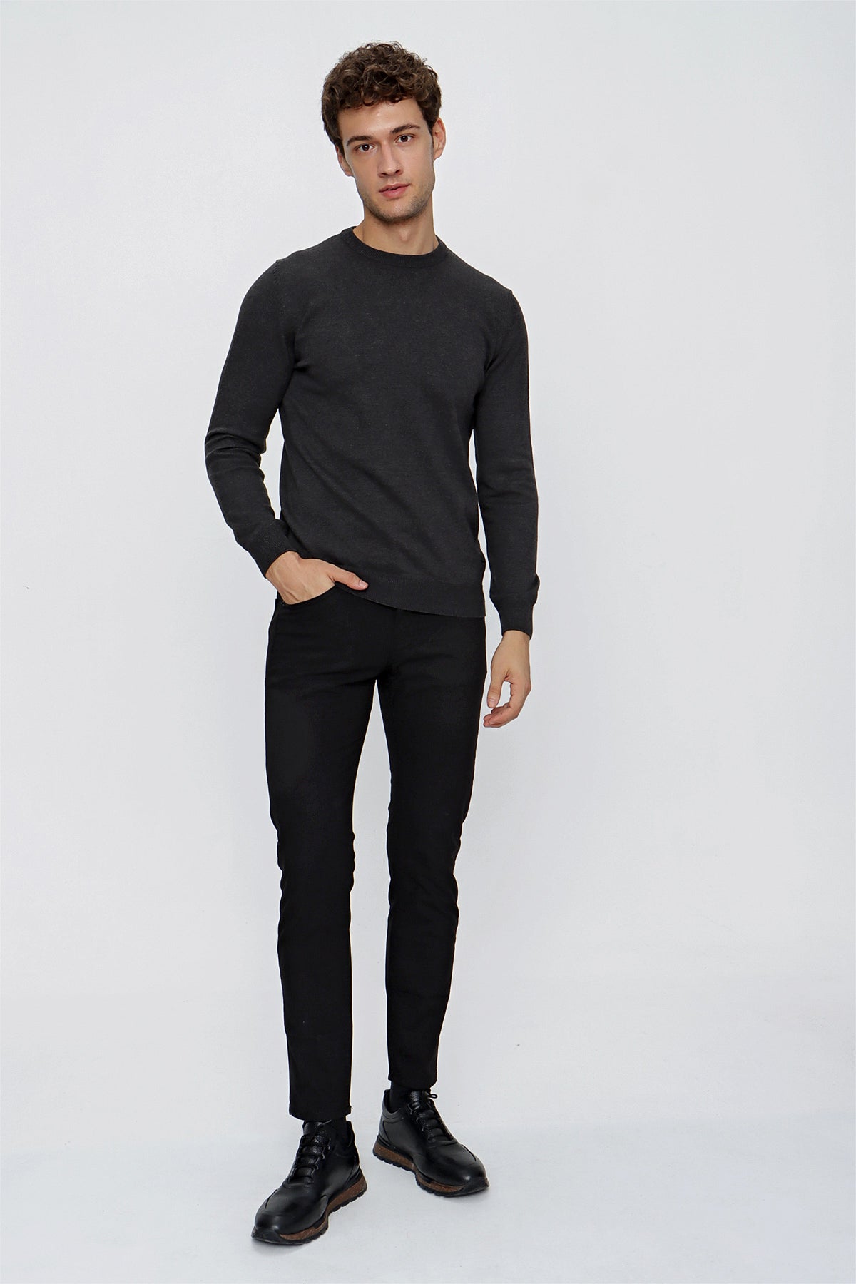 Comfort-Fit Round-Neck Knitwear - Dark Grey