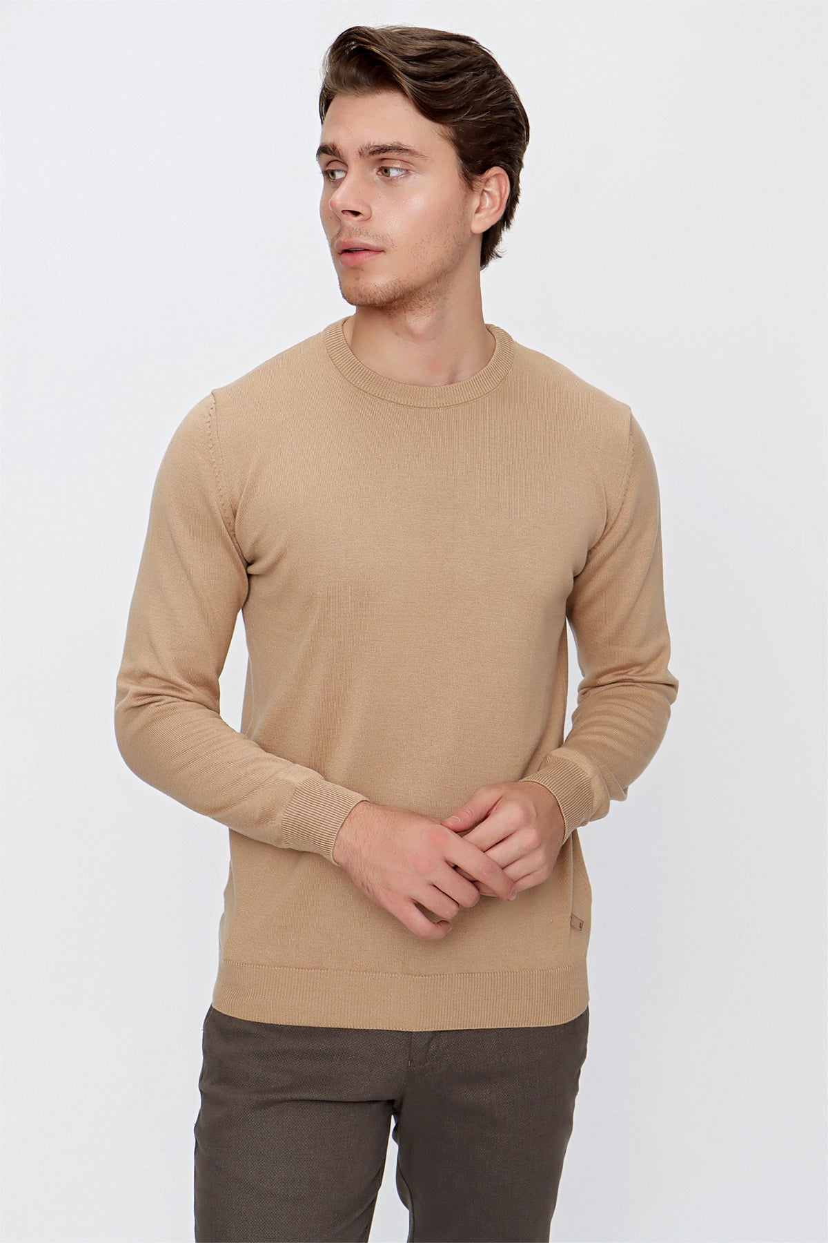 Comfort-Fit Round-Neck Knitwear - Camel