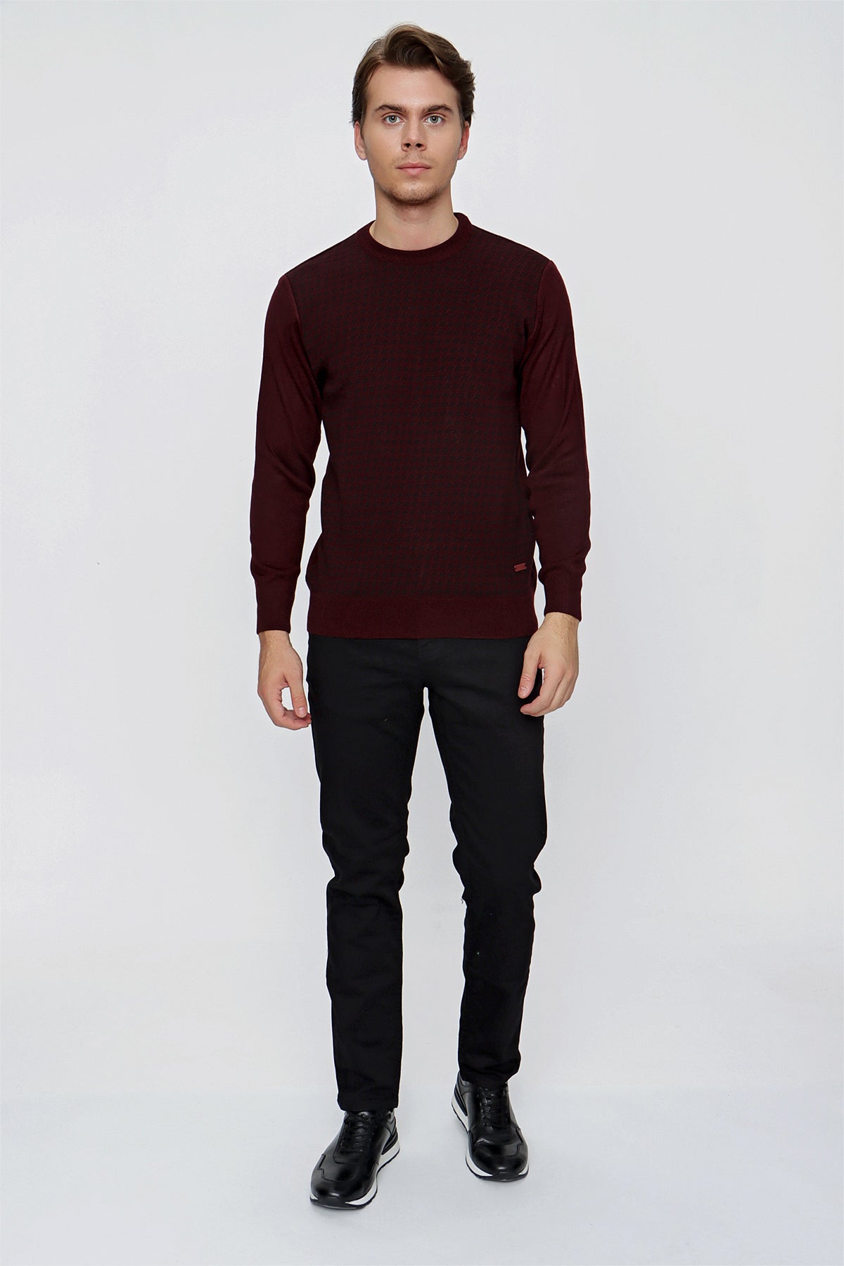 Comfort-Fit Round-Neck Jacquard Knitwear - Burgundy