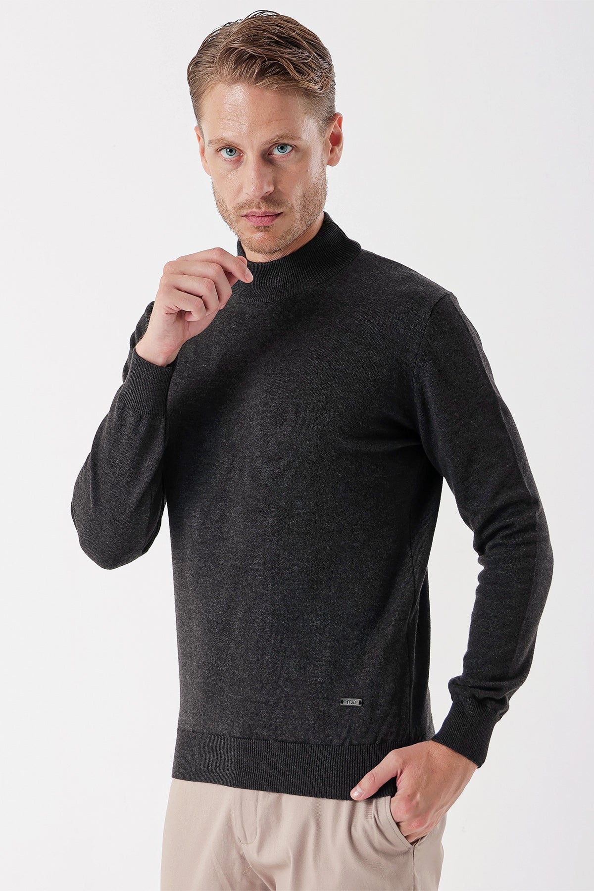 Comfort-Fit Half-Neck Knitwear - Dark Grey