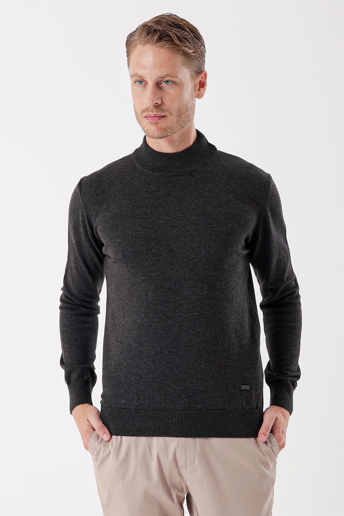 Comfort-Fit Half-Neck Knitwear - Dark Grey