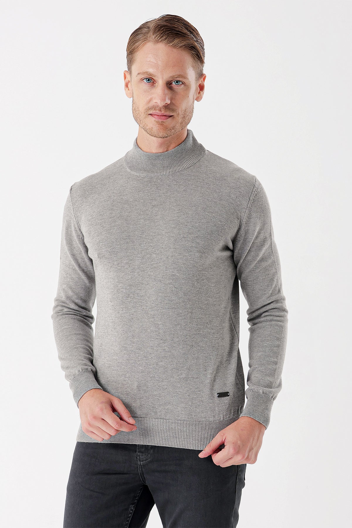 Comfort-Fit Half-Neck Knitwear - Light Grey