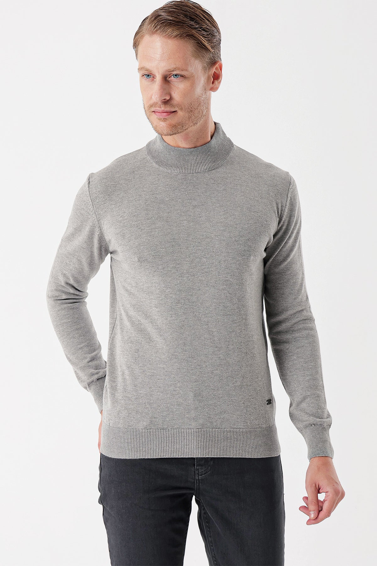 Comfort-Fit Half-Neck Knitwear - Light Grey