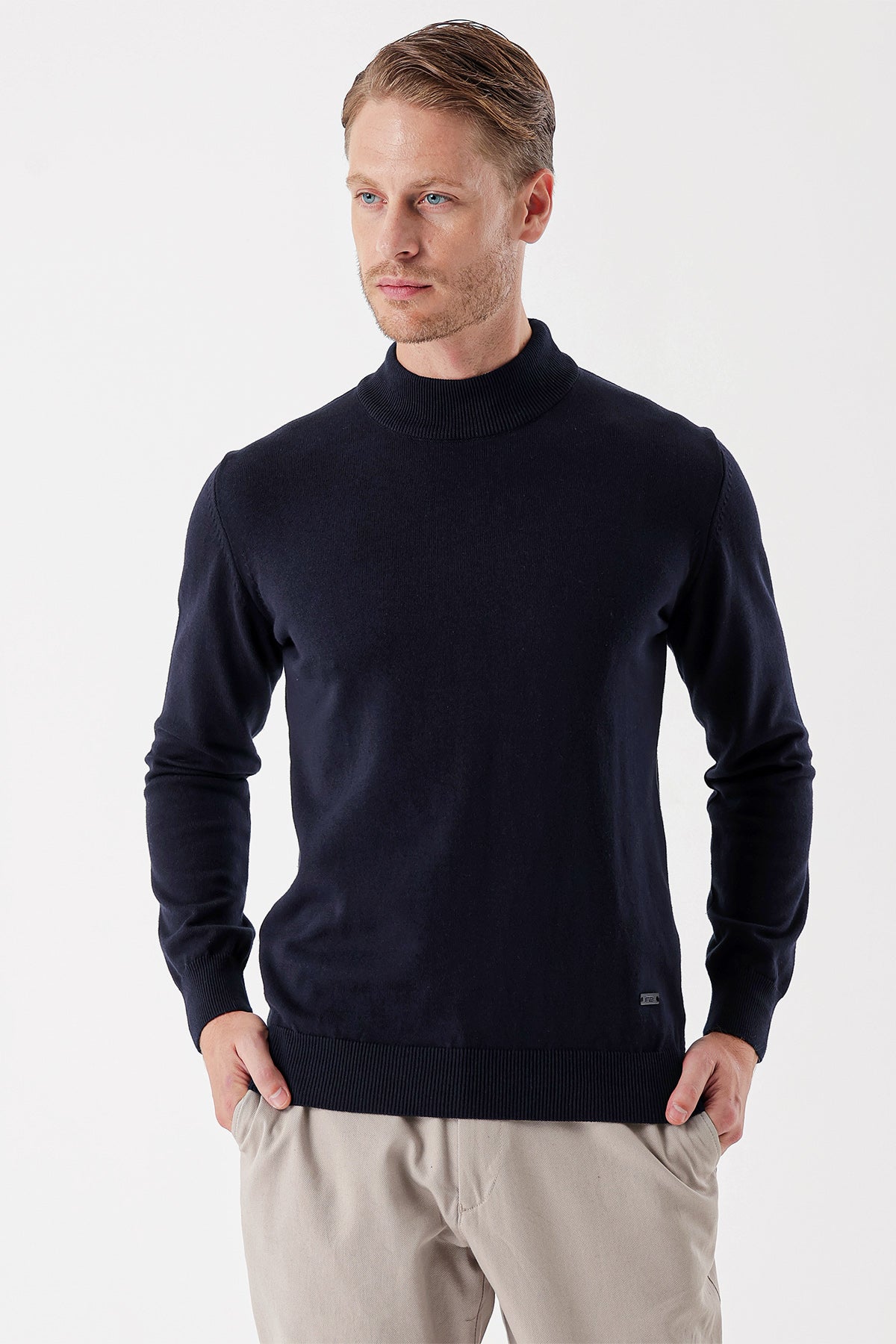 Comfort-Fit Half-Neck Knitwear - Navy