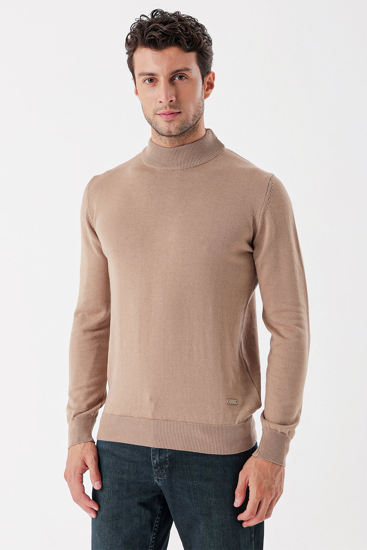 Comfort-Fit Half-Neck Knitwear - Beige