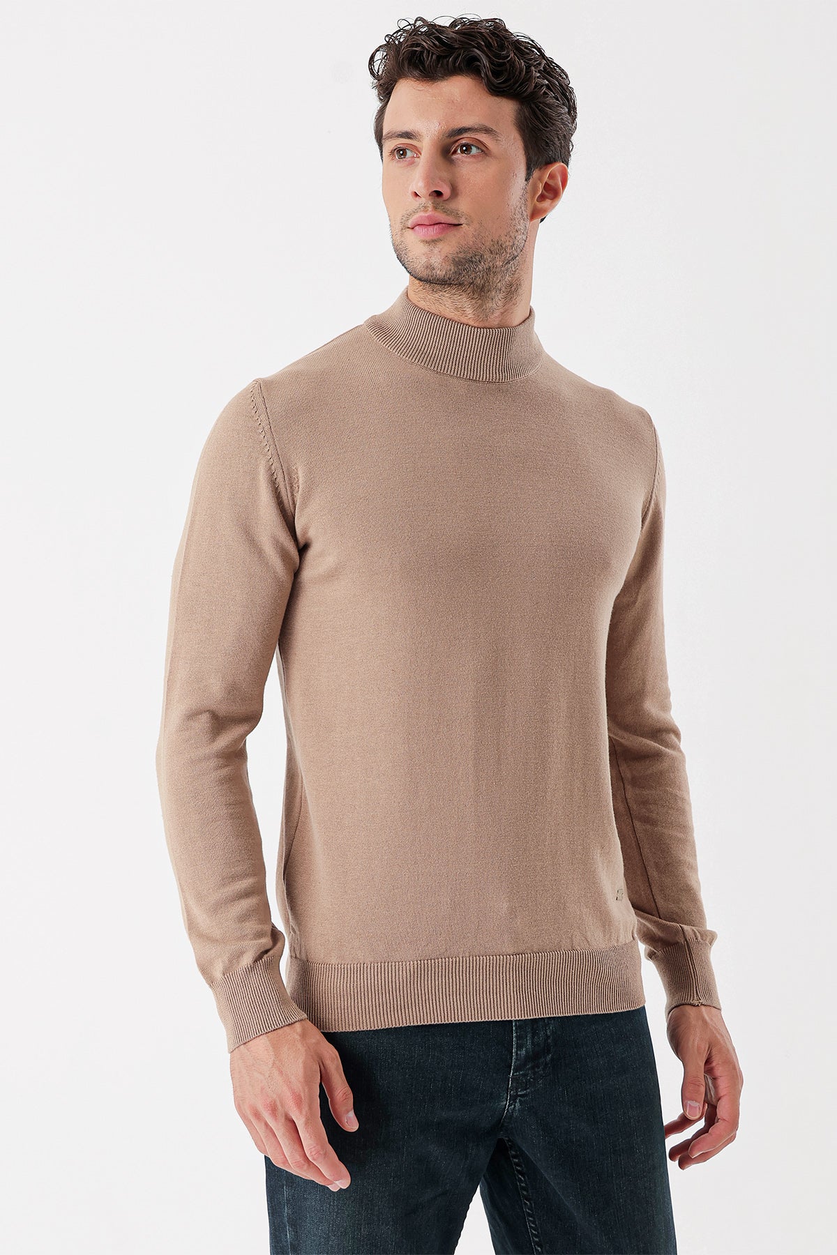 Comfort-Fit Half-Neck Knitwear - Beige